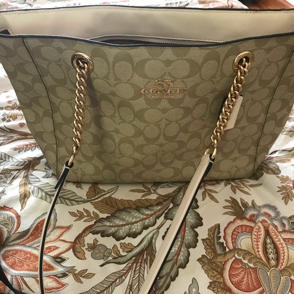 Coach Handbags - Coach purse